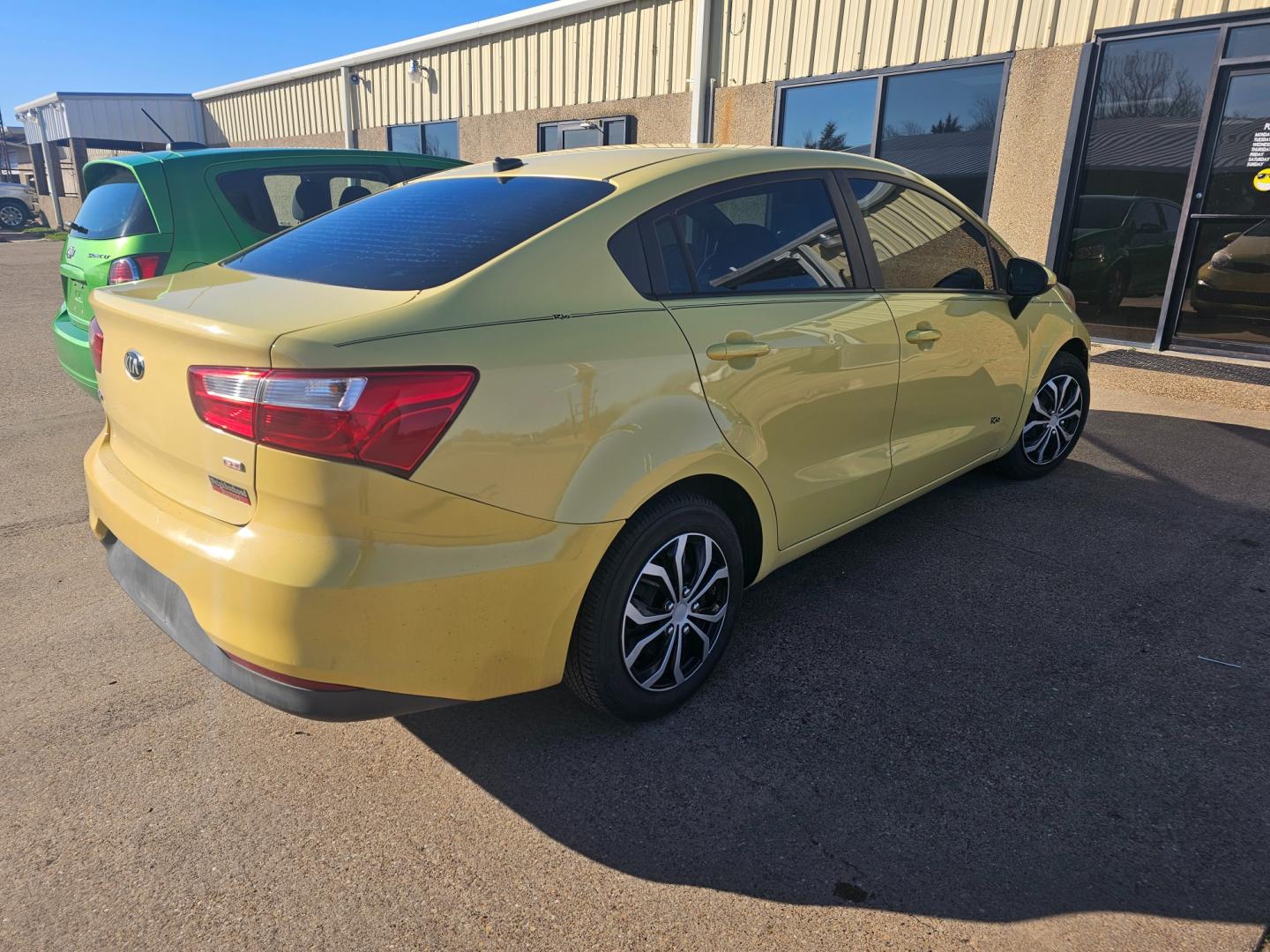 2016 Kia Rio LX (KNADM4A34G6) with an 1.6L L4 DOHC 16V engine, located at 533 S Seven Points BLVD, Seven Points, TX, 75143, (430) 255-4030, 32.313999, -96.209351 - Photo#2